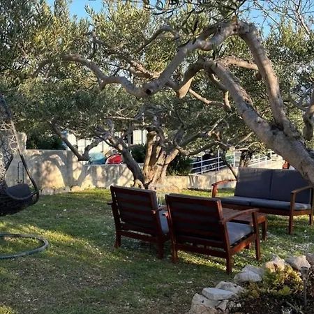 House With A Parking Space Bol, Brac - 23788