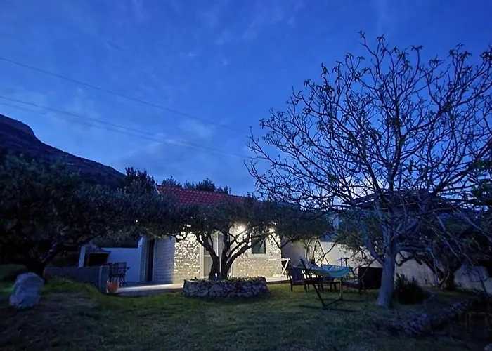 House With A Parking Space Bol, Brac - 23788 Bol