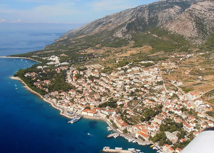 House With A Parking Space Bol, Brac - 23788